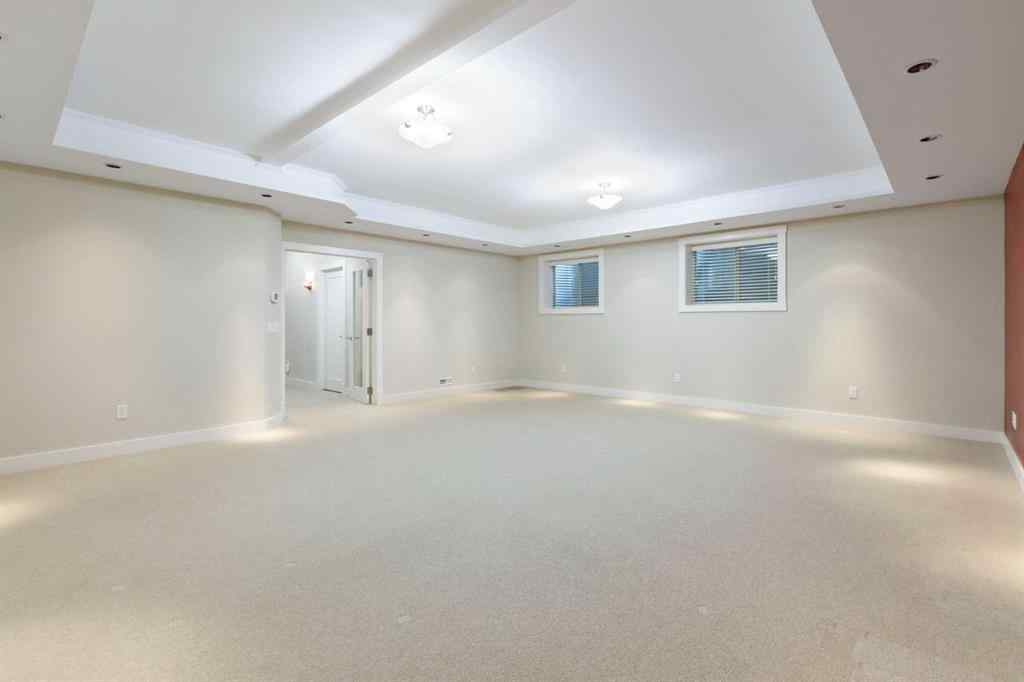 MLS® A2257880 - 1833 Westmount Road NW in Hillhurst Calgary, Residential