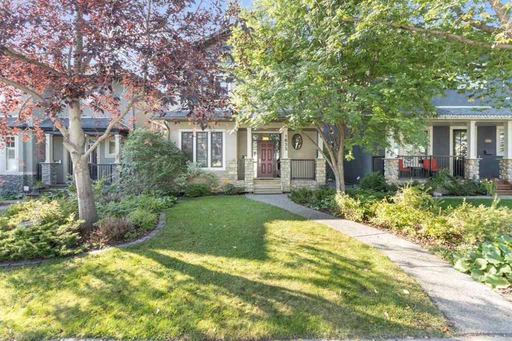 MLS® A2257880 - 1833 Westmount Road NW in Hillhurst Calgary, Residential