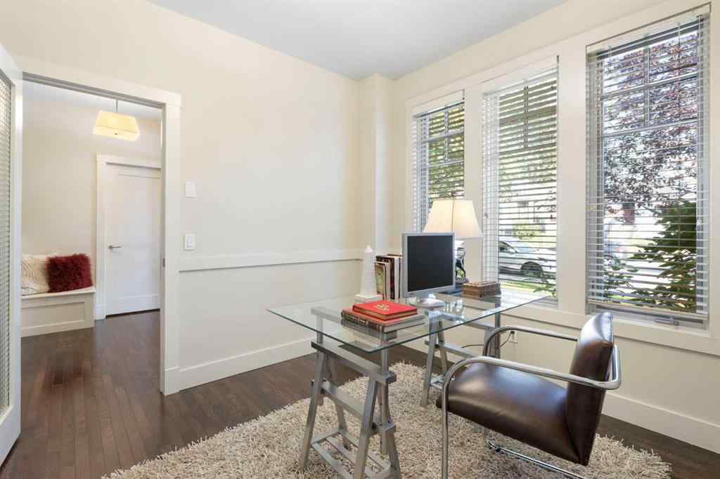 MLS® A2257880 - 1833 Westmount Road NW in Hillhurst Calgary, Residential