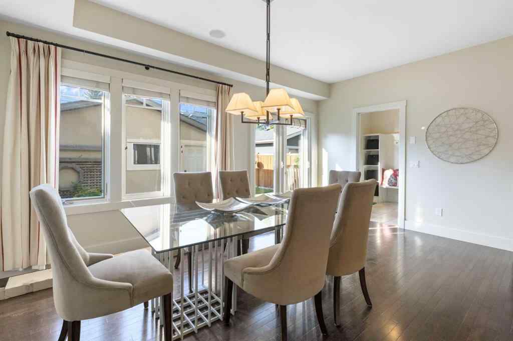 MLS® A2257880 - 1833 Westmount Road NW in Hillhurst Calgary, Residential
