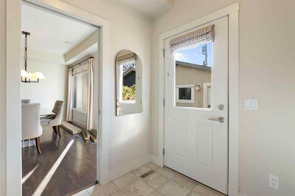 MLS® A2257880 - 1833 Westmount Road NW in Hillhurst Calgary, Residential