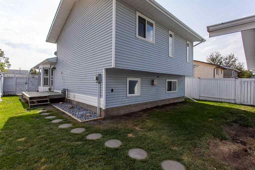 MLS® A2257883 - 70 Ellenwood Drive  in Eastview Estates Red Deer, Residential