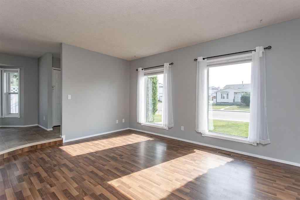 MLS® A2257883 - 70 Ellenwood Drive  in Eastview Estates Red Deer, Residential