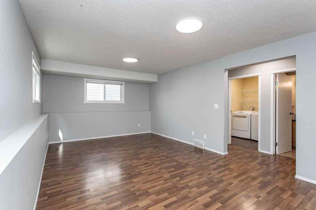 MLS® A2257883 - 70 Ellenwood Drive  in Eastview Estates Red Deer, Residential