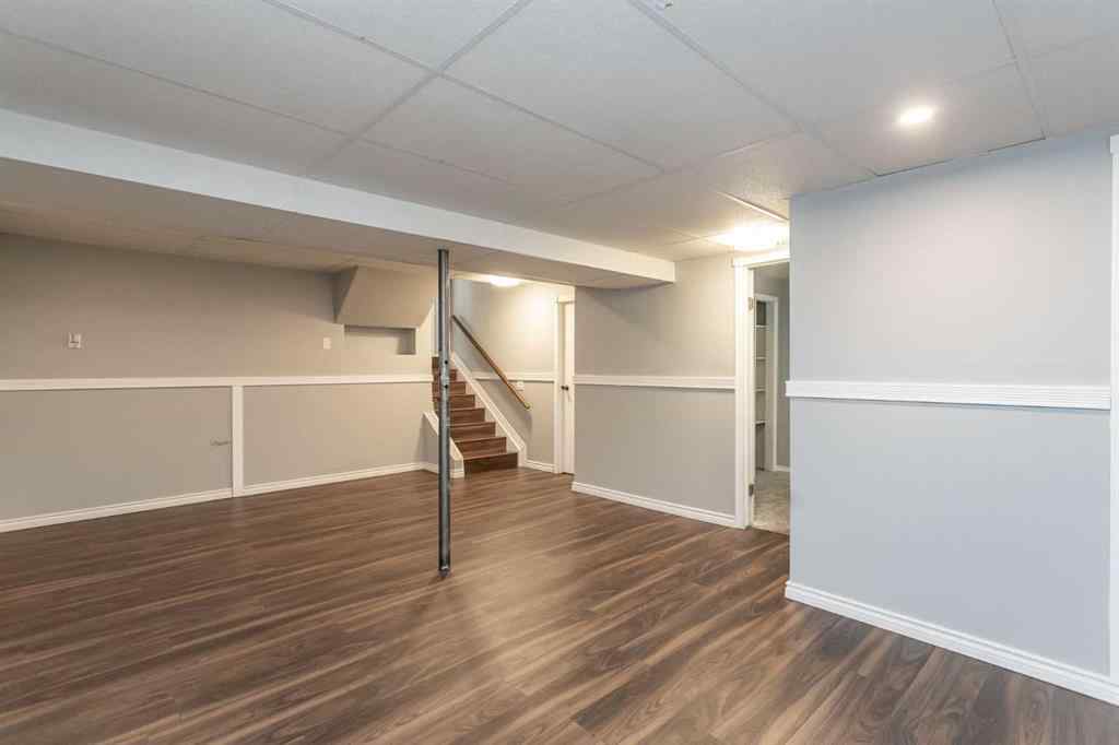 MLS® A2257883 - 70 Ellenwood Drive  in Eastview Estates Red Deer, Residential