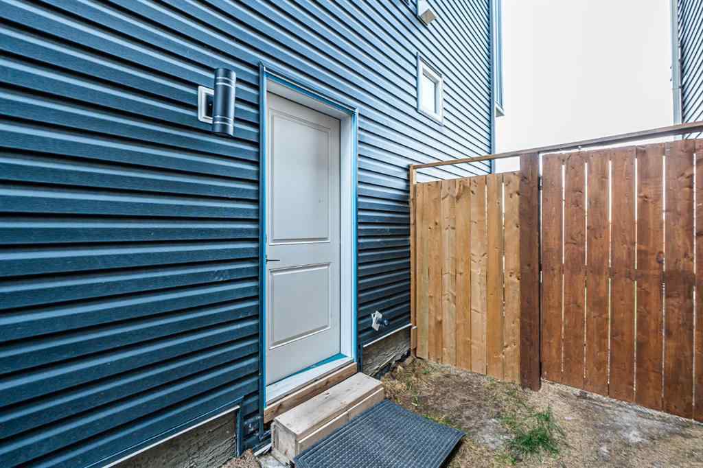 MLS® A2257887 - 112 Midtown Close SW in Midtown Airdrie, Residential