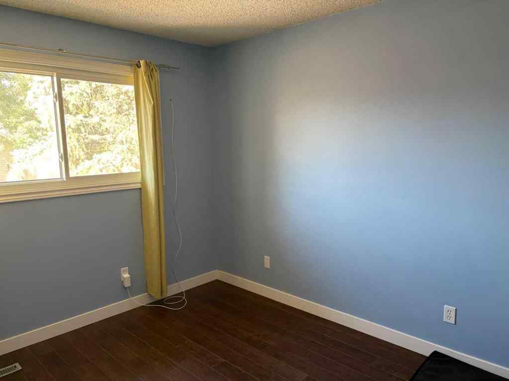 MLS® A2257888 - 40 Cayuga Crescent W in Indian Battle Heights Lethbridge, Residential