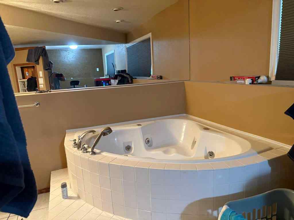 MLS® A2257888 - 40 Cayuga Crescent W in Indian Battle Heights Lethbridge, Residential
