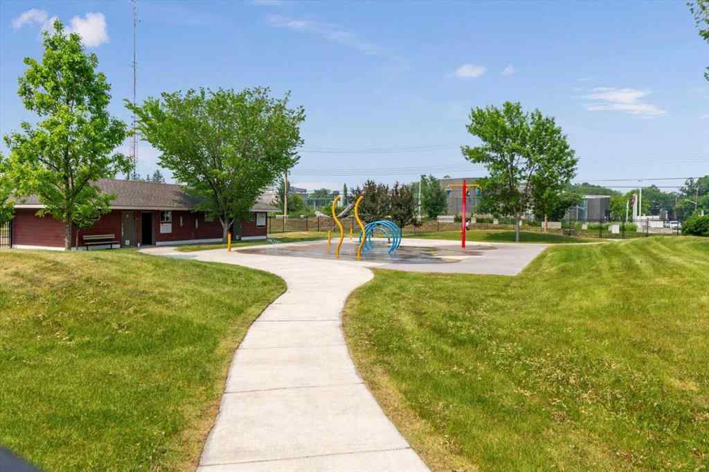 MLS® A2257896 - 221 5 Avenue NE in Crescent Heights Calgary, Residential