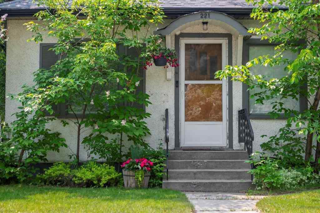 MLS® A2257896 - 221 5 Avenue NE in Crescent Heights Calgary, Residential