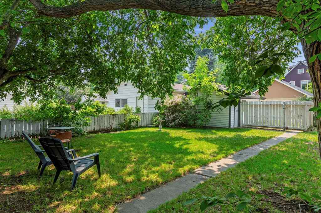 MLS® A2257896 - 221 5 Avenue NE in Crescent Heights Calgary, Residential
