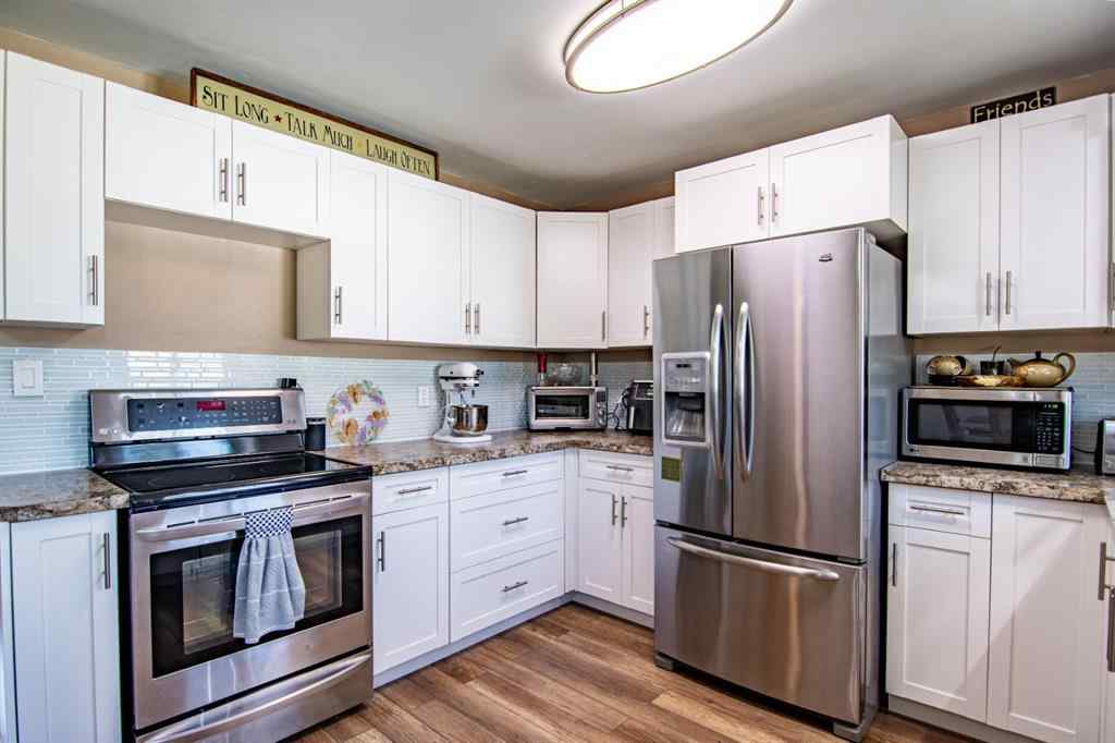 MLS® A2257901 - 5914 56 Avenue  in Riverside Meadows Red Deer, Residential