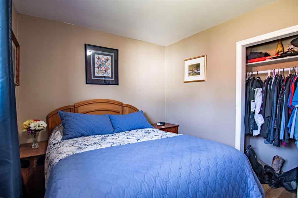 MLS® A2257901 - 5914 56 Avenue  in Riverside Meadows Red Deer, Residential