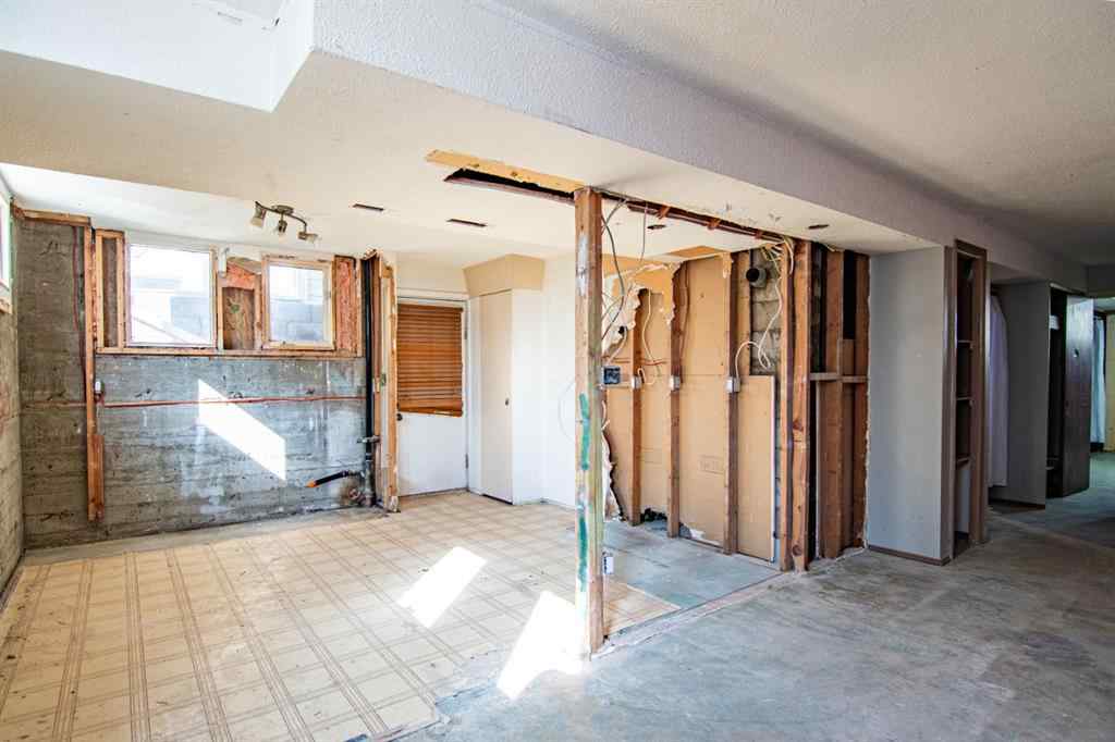 MLS® A2257901 - 5914 56 Avenue  in Riverside Meadows Red Deer, Residential