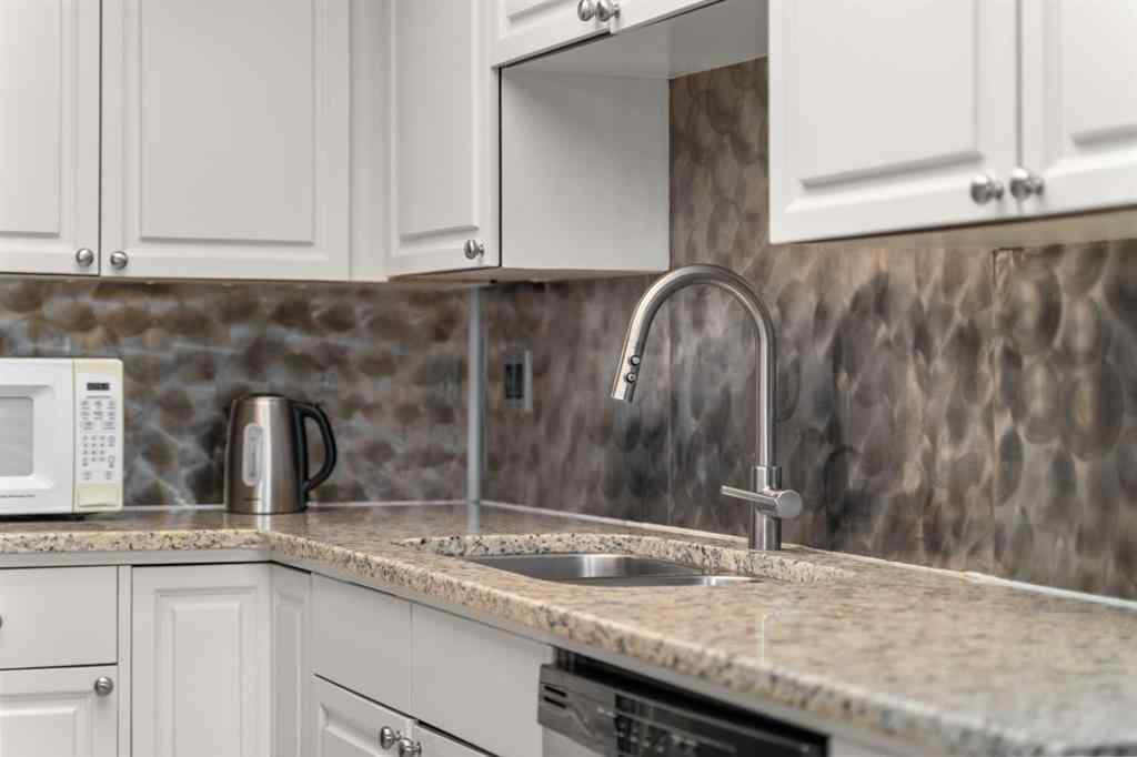 MLS® A2257904 - Unit #403 1334 14 Avenue SW in Beltline Calgary, Residential