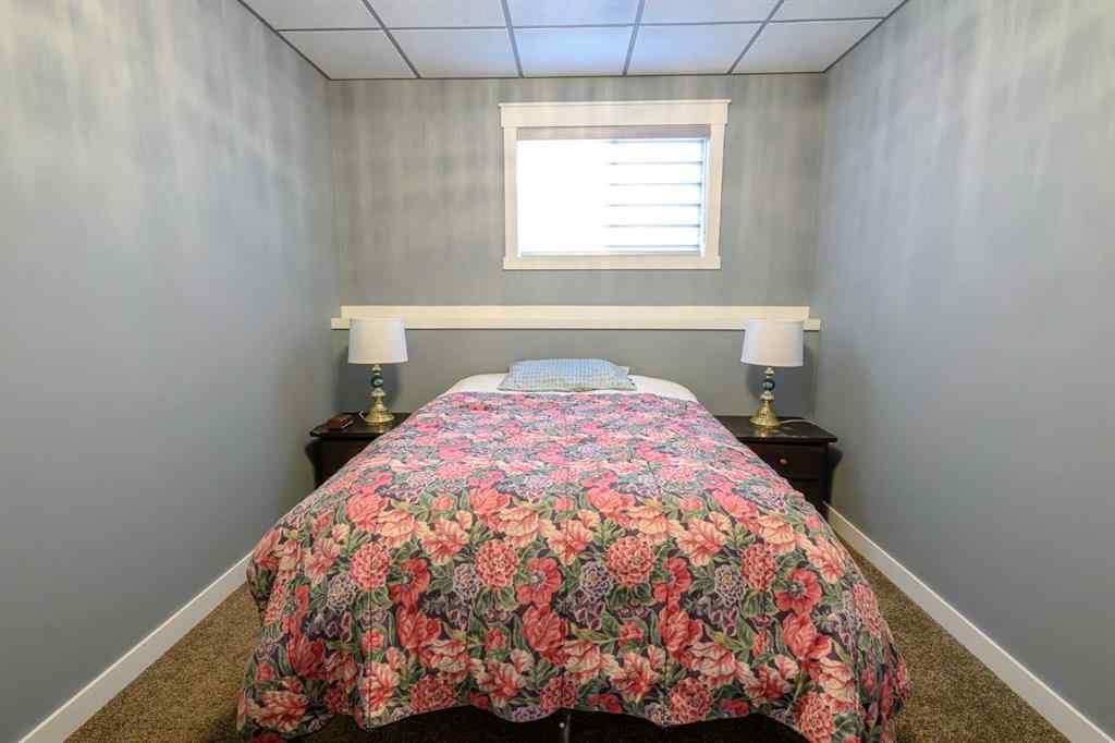 MLS® A2257905 - 7041 85 Street  in Signature Falls Grande Prairie, Residential