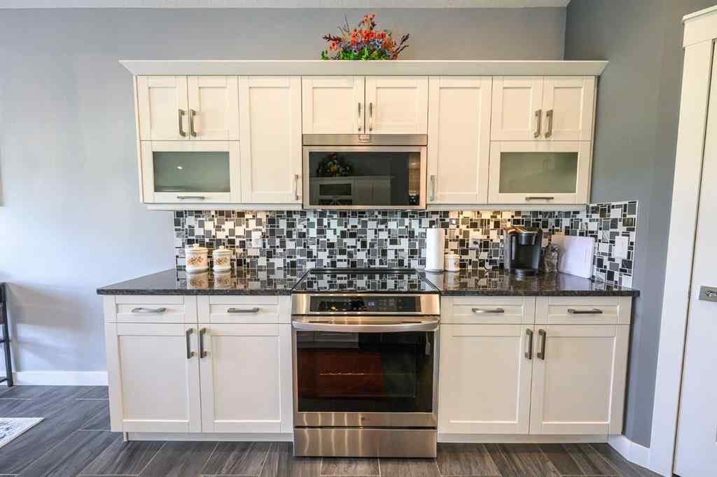 MLS® A2257905 - 7041 85 Street  in Signature Falls Grande Prairie, Residential