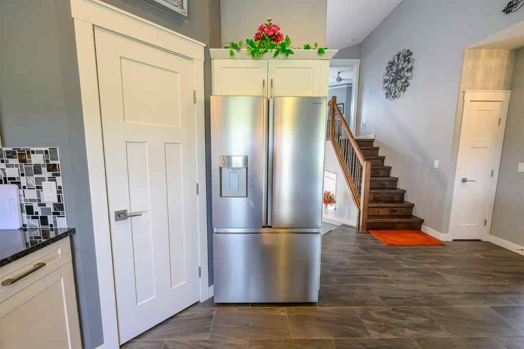 MLS® A2257905 - 7041 85 Street  in Signature Falls Grande Prairie, Residential