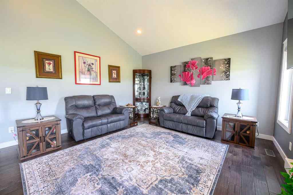 MLS® A2257905 - 7041 85 Street  in Signature Falls Grande Prairie, Residential