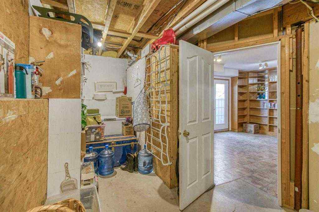 MLS® A2257911 - 22 Greenview Crescent  in Green Meadow Strathmore, Residential