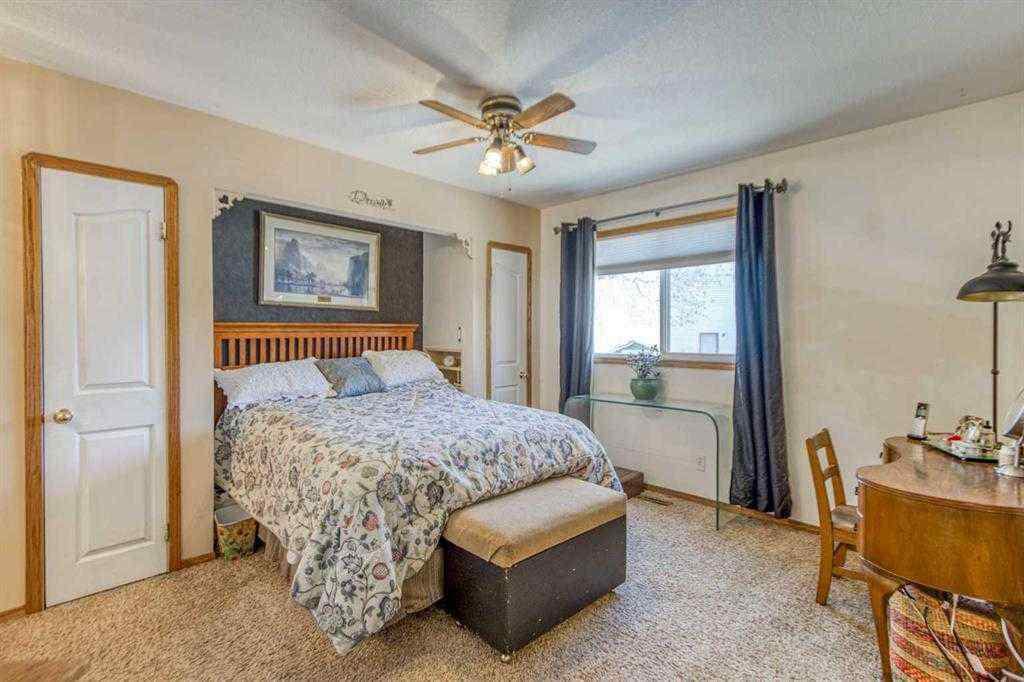 MLS® A2257911 - 22 Greenview Crescent  in Green Meadow Strathmore, Residential