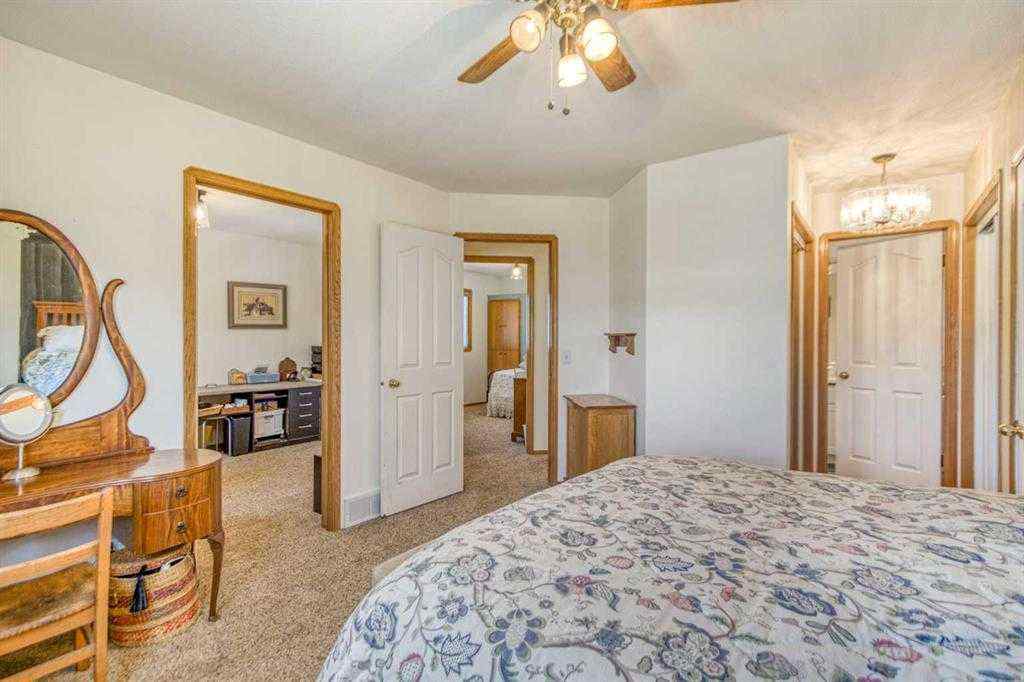 MLS® A2257911 - 22 Greenview Crescent  in Green Meadow Strathmore, Residential