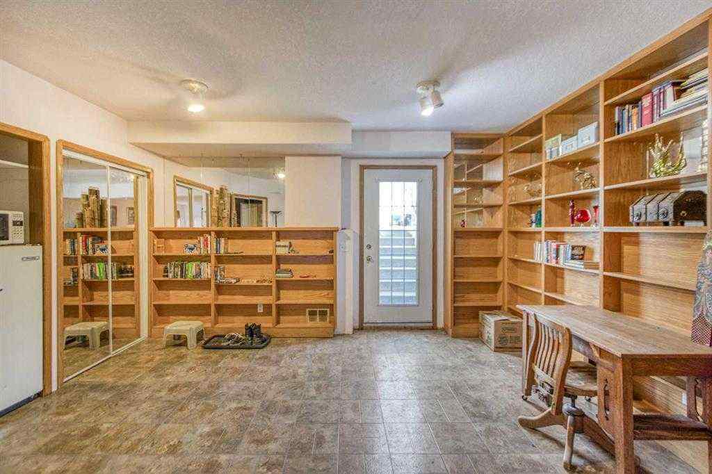 MLS® A2257911 - 22 Greenview Crescent  in Green Meadow Strathmore, Residential