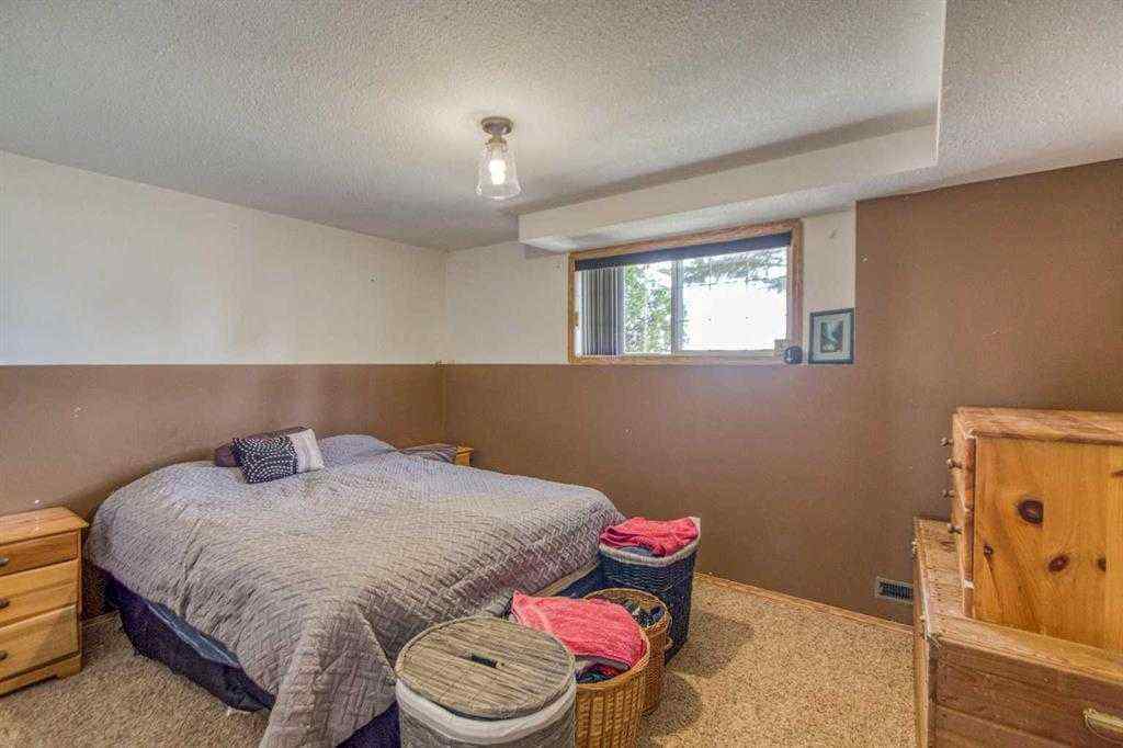 MLS® A2257911 - 22 Greenview Crescent  in Green Meadow Strathmore, Residential