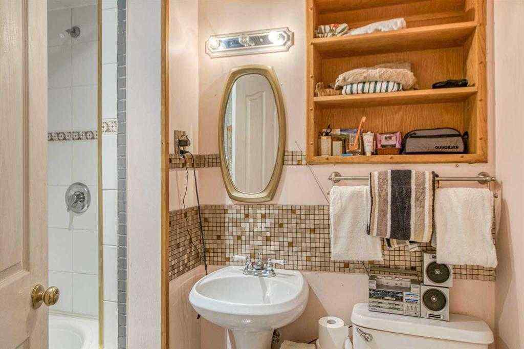 MLS® A2257911 - 22 Greenview Crescent  in Green Meadow Strathmore, Residential