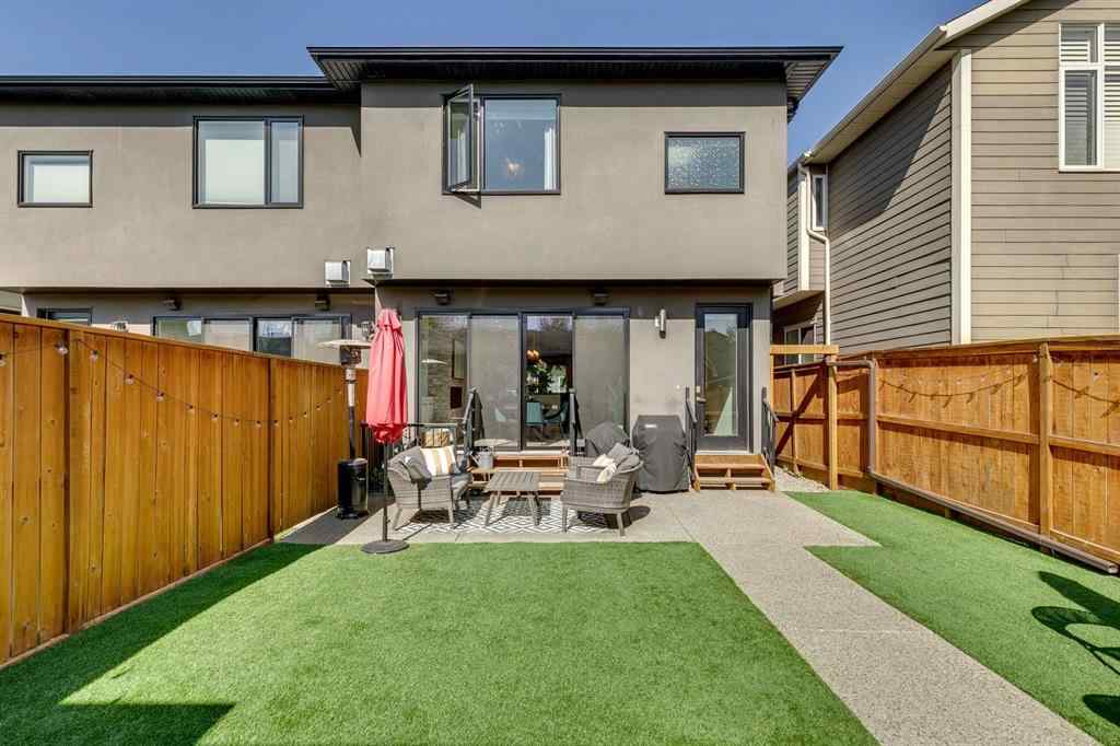 MLS® A2257912 - 449 26 Avenue NW in Mount Pleasant Calgary, Residential