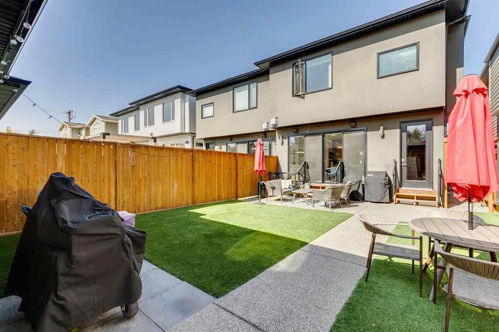MLS® A2257912 - 449 26 Avenue NW in Mount Pleasant Calgary, Residential