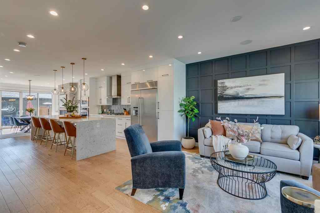 MLS® A2257912 - 449 26 Avenue NW in Mount Pleasant Calgary, Residential