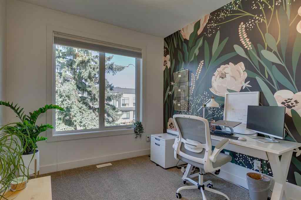 MLS® A2257912 - 449 26 Avenue NW in Mount Pleasant Calgary, Residential
