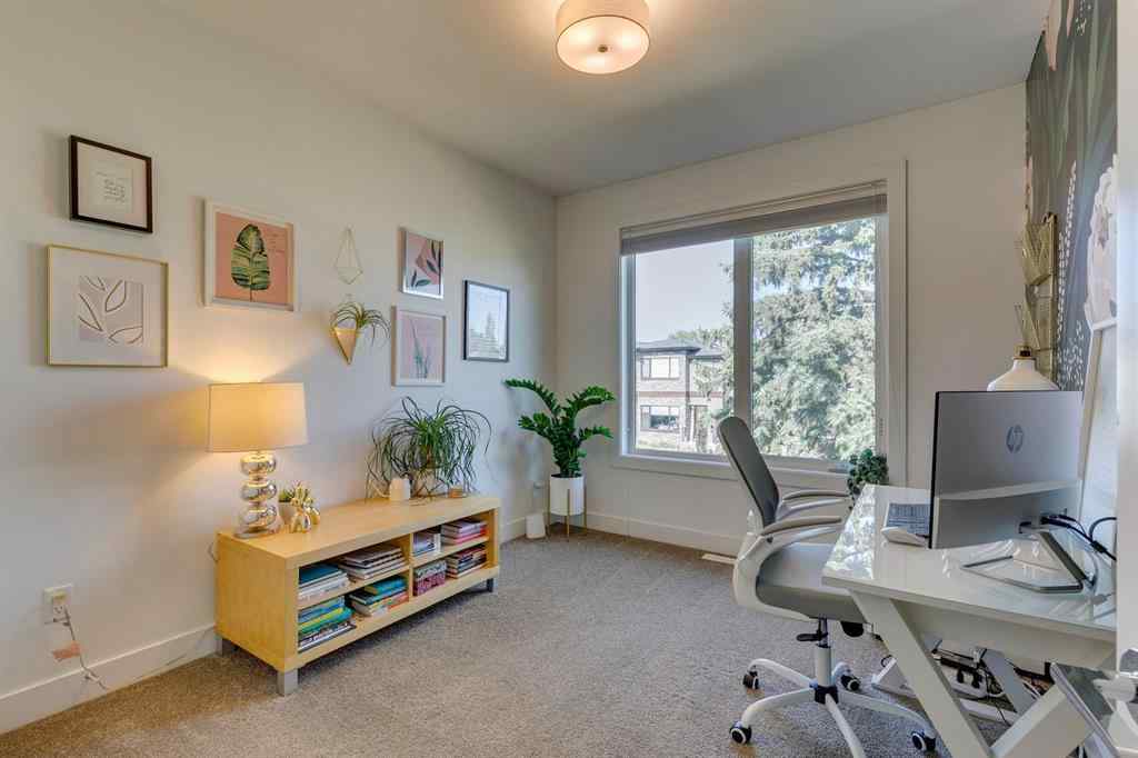MLS® A2257912 - 449 26 Avenue NW in Mount Pleasant Calgary, Residential