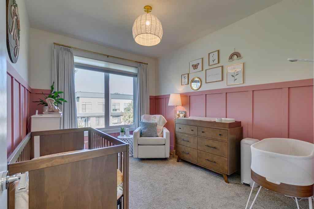 MLS® A2257912 - 449 26 Avenue NW in Mount Pleasant Calgary, Residential