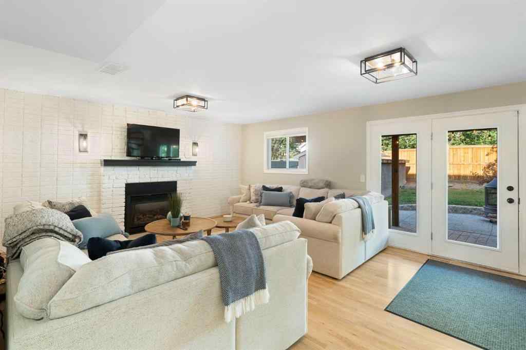 MLS® A2257914 - 43 Scenic Cove Place NW in Scenic Acres Calgary, Residential