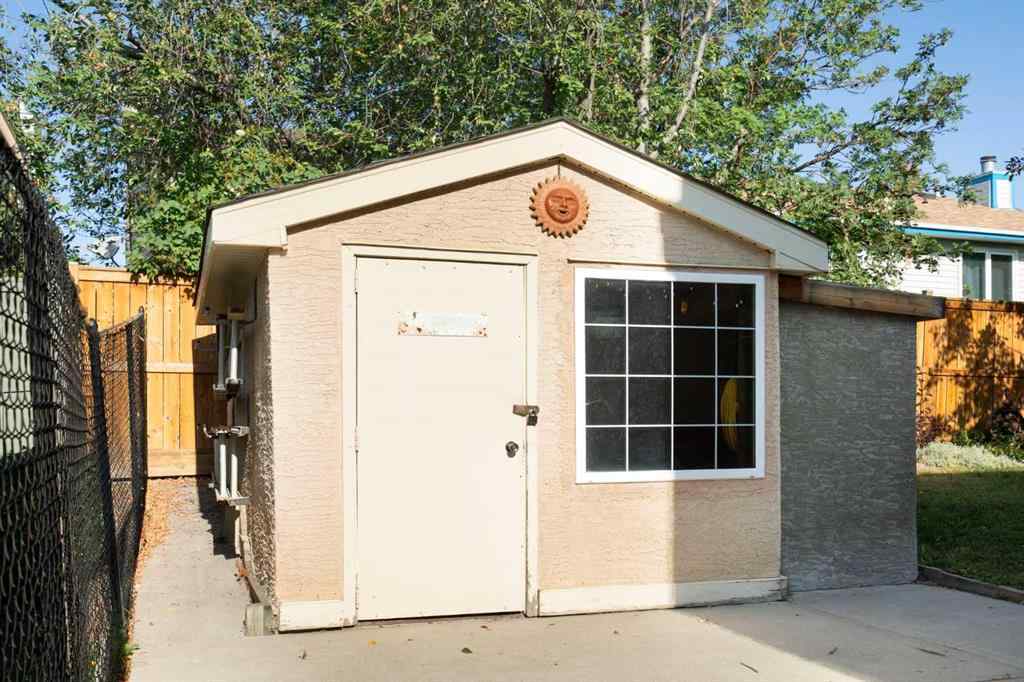 MLS® A2257914 - 43 Scenic Cove Place NW in Scenic Acres Calgary, Residential