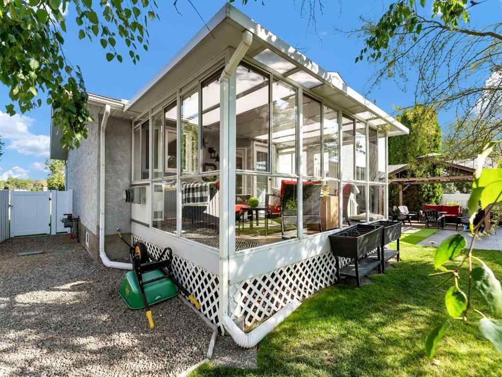 MLS® A2257920 - 1630 31 Street SE in Crestwood-Norwood Medicine Hat, Residential
