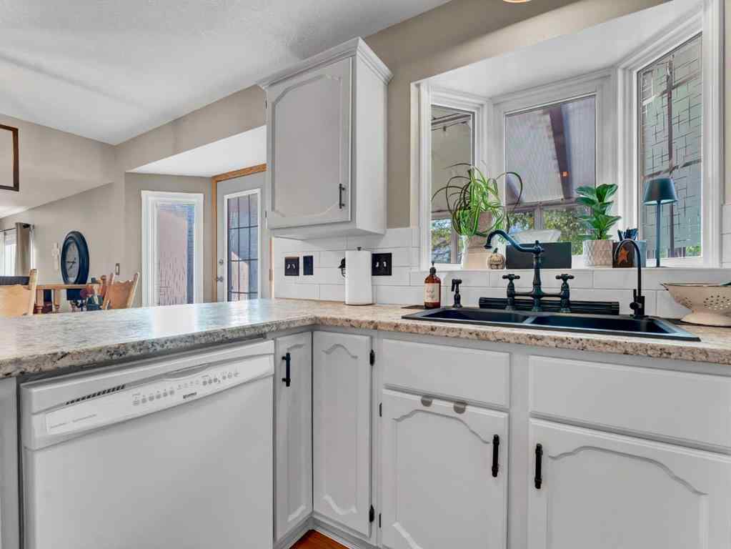 MLS® A2257920 - 1630 31 Street SE in Crestwood-Norwood Medicine Hat, Residential