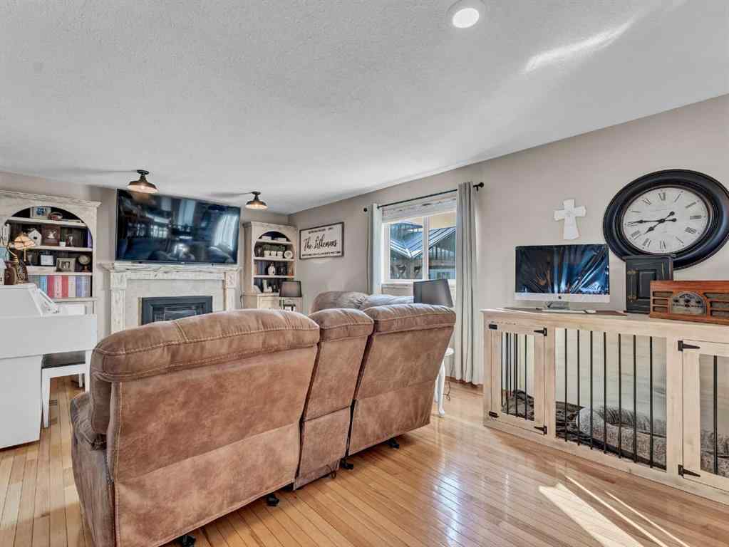 MLS® A2257920 - 1630 31 Street SE in Crestwood-Norwood Medicine Hat, Residential