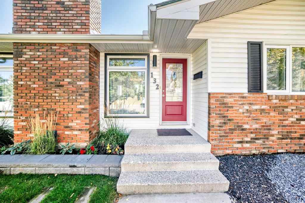 MLS® A2257925 - 132 Silver Ridge Rise NW in Silver Springs Calgary, Residential