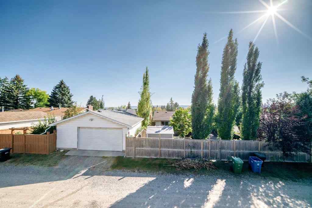 MLS® A2257925 - 132 Silver Ridge Rise NW in Silver Springs Calgary, Residential