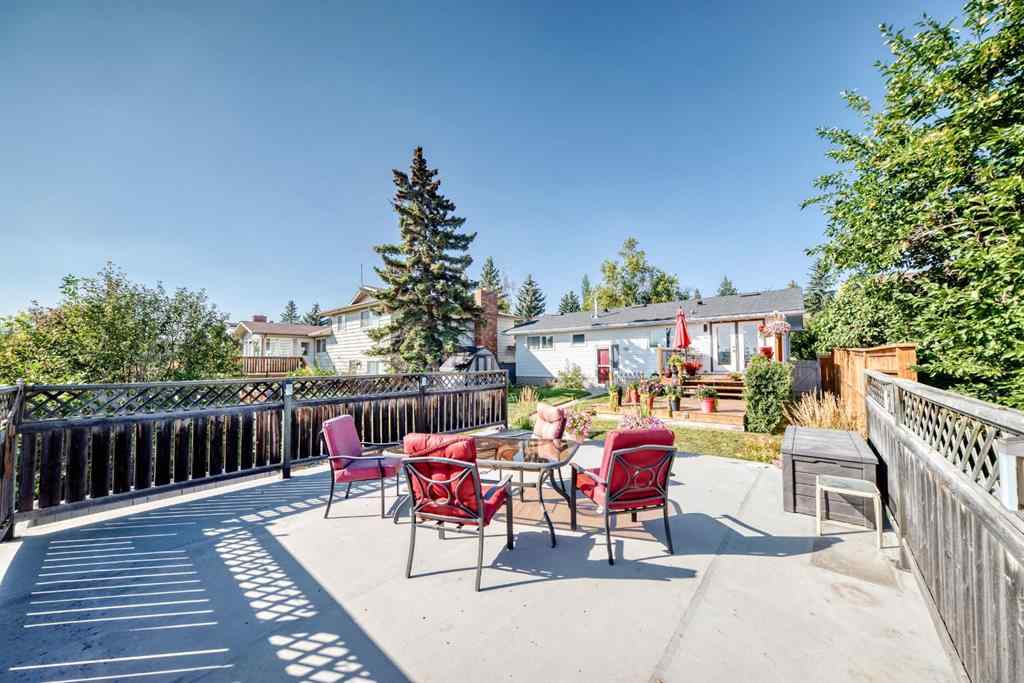 MLS® A2257925 - 132 Silver Ridge Rise NW in Silver Springs Calgary, Residential