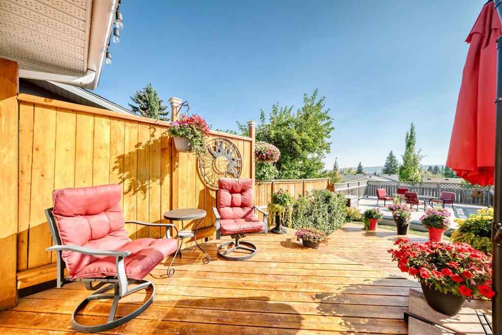 MLS® A2257925 - 132 Silver Ridge Rise NW in Silver Springs Calgary, Residential