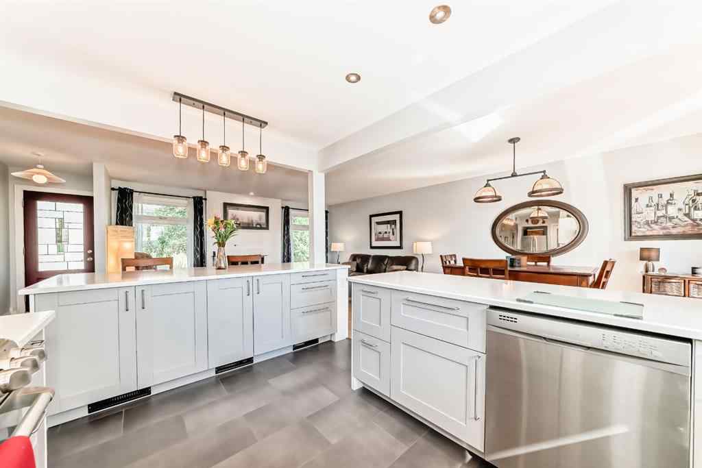 MLS® A2257925 - 132 Silver Ridge Rise NW in Silver Springs Calgary, Residential