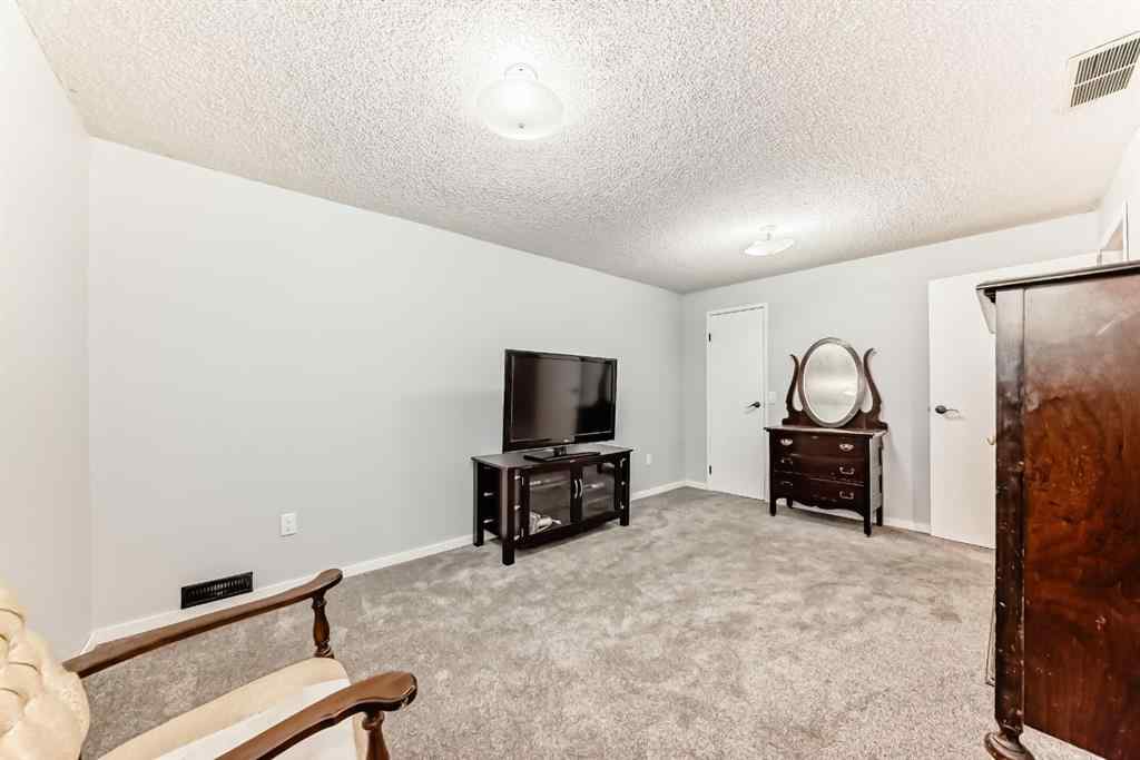 MLS® A2257925 - 132 Silver Ridge Rise NW in Silver Springs Calgary, Residential