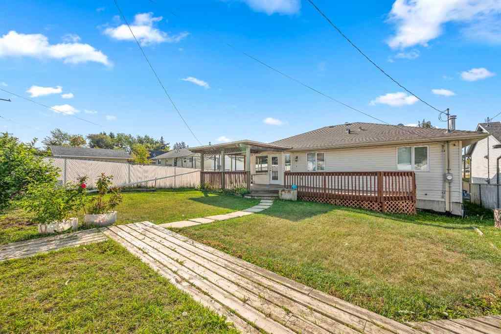 MLS® A2257926 - 4926 51 Avenue  in NONE Kitscoty, Residential
