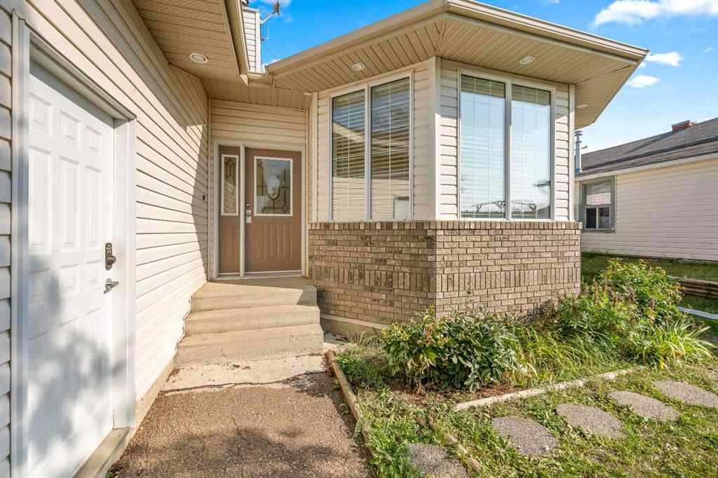 MLS® A2257926 - 4926 51 Avenue  in NONE Kitscoty, Residential