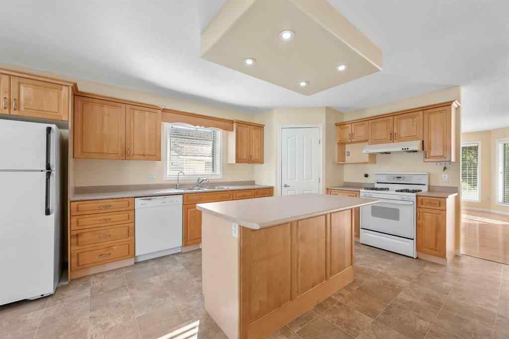 MLS® A2257926 - 4926 51 Avenue  in NONE Kitscoty, Residential