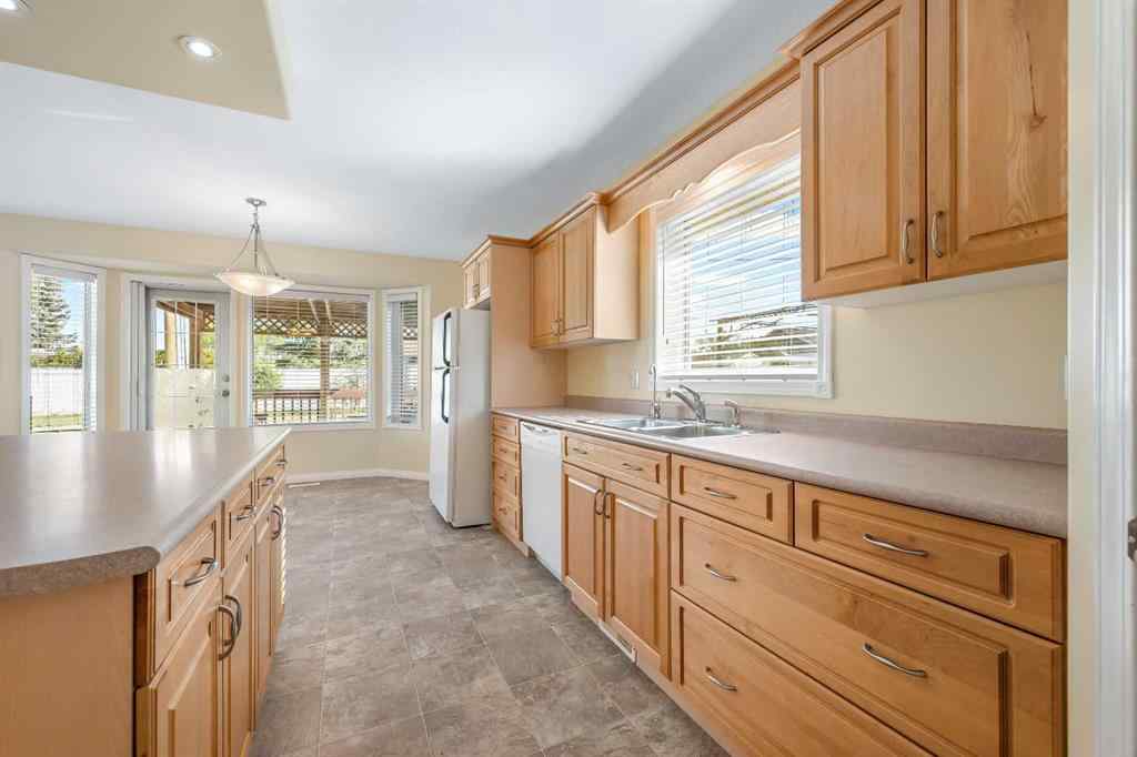 MLS® A2257926 - 4926 51 Avenue  in NONE Kitscoty, Residential